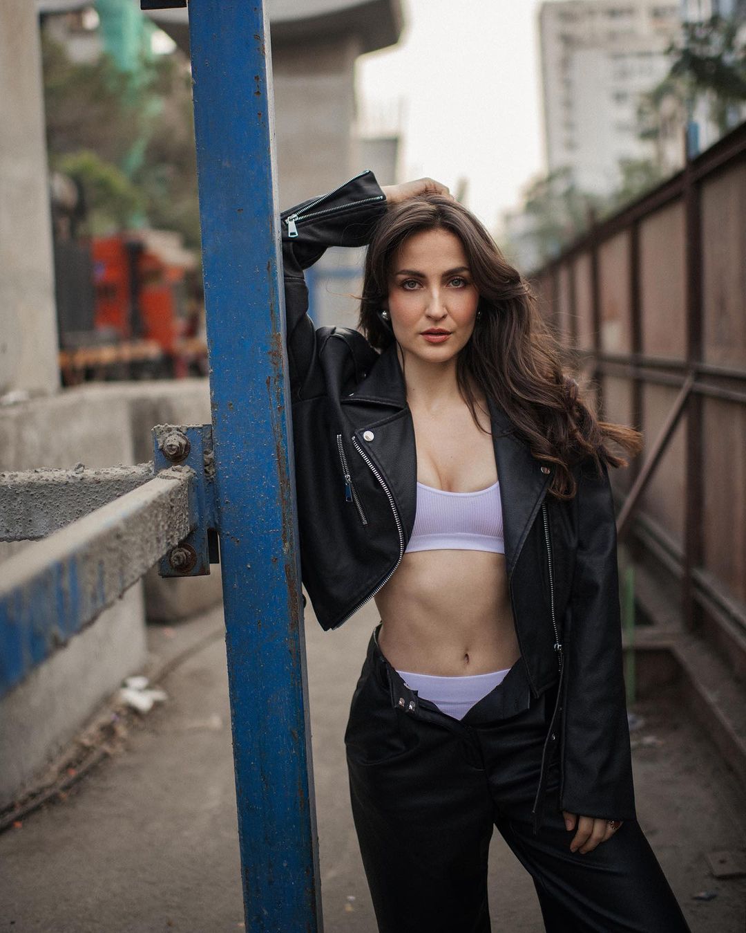 HINDI ACTRESS ELLI AVRRAM IMAGES IN BLACK SHIRT PANT 3